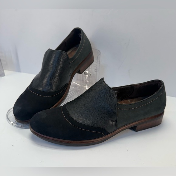Naot Angin Black leather/suede nubuck women’s Slip-On Loafers size 9 - Picture 2 of 14
